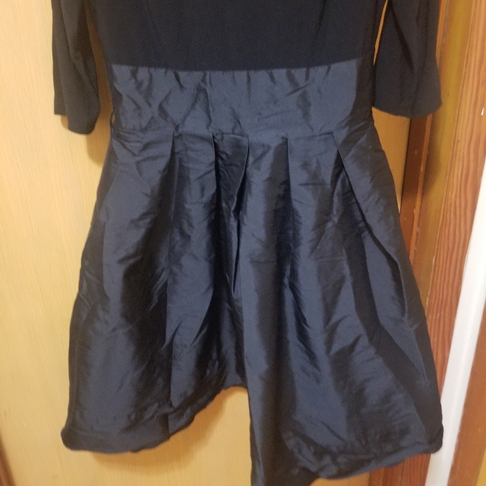 Dress - Picture 6 of 7